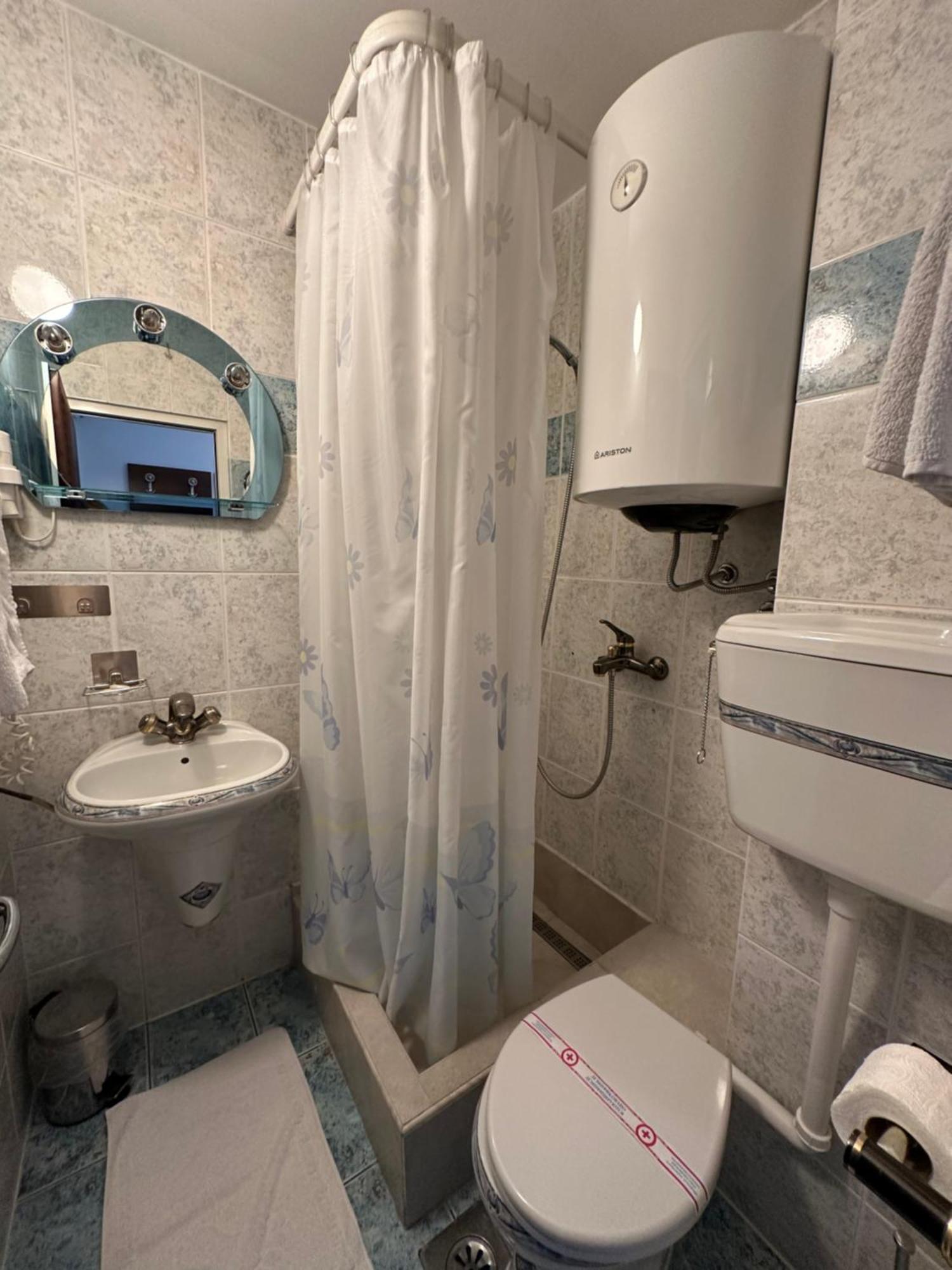 Beatrix Lux Hotel 부드바 객실 사진